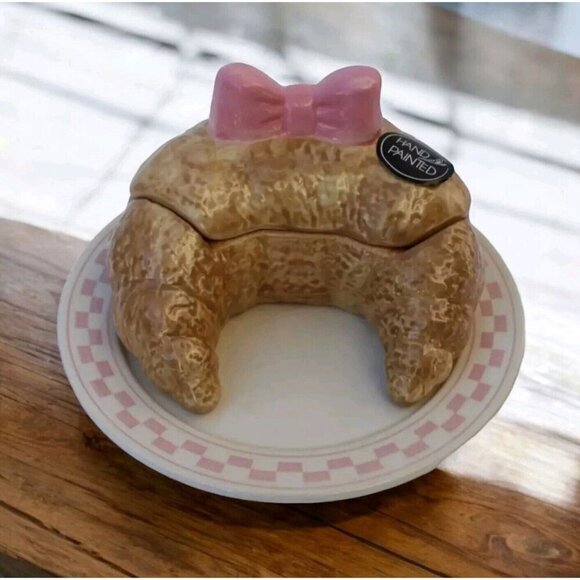 New Pink Bow Tie Girly Serving Croissant Dish With Lid Ceramic By Luna & sage - Picture 1 of 6